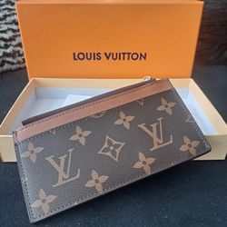 LOUIS VUITTON MENS CARD HOLDER for Sale in Lakewood, CA