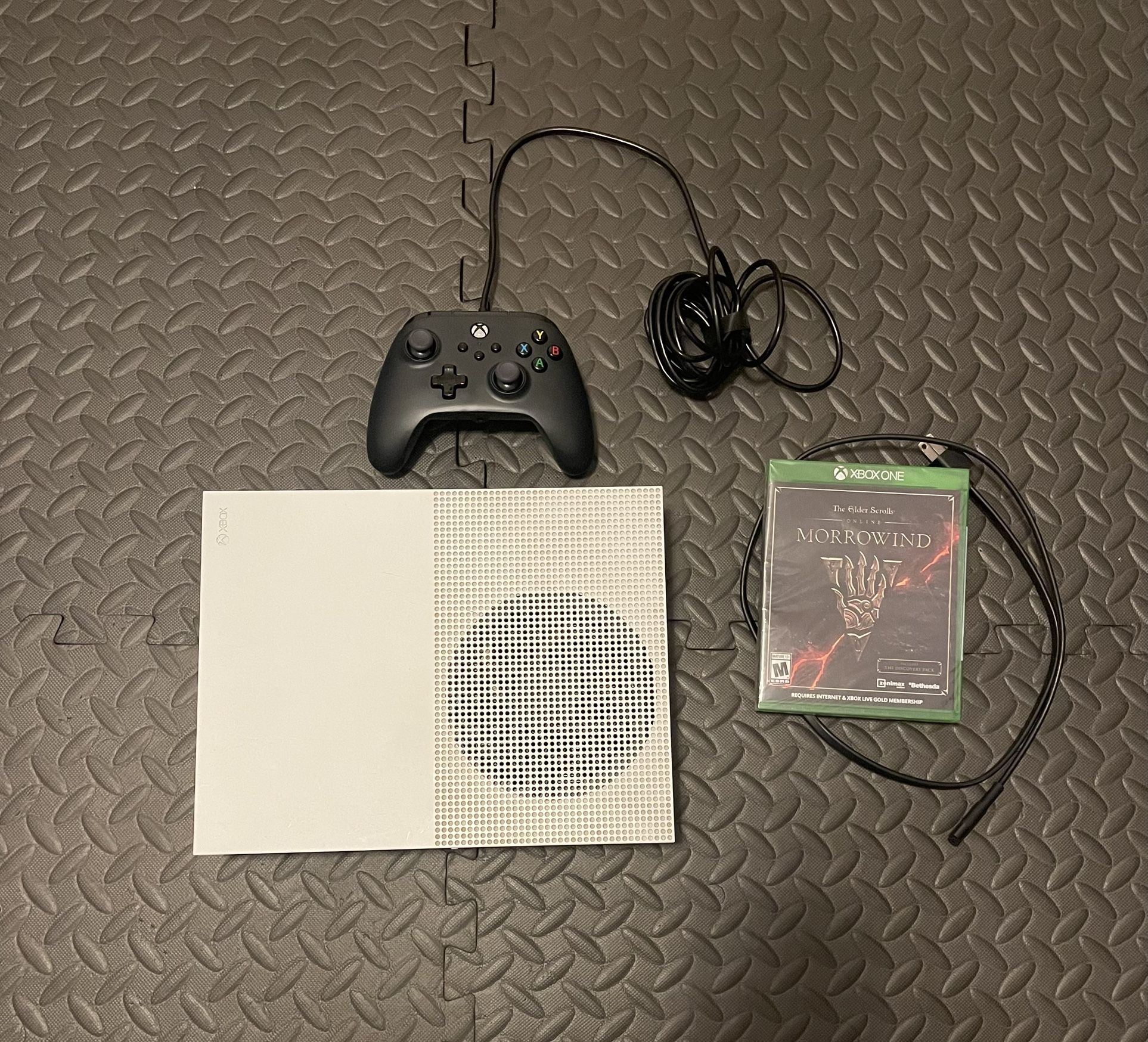 XBOX One S 500GB Bundle 