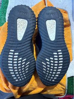 Yeezy All BLk  size 9.5