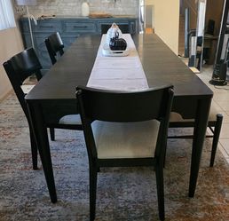 Beautiful dining table with 4 chairs and bench from living spaces ..🧸 💜