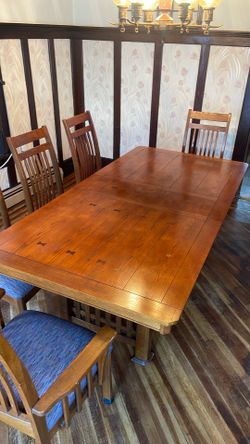 Table and 5 Chairs