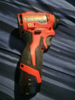 MILWAUKEE SUBCOMPACT DRILL DRIVER