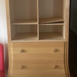 Dresser/armoire