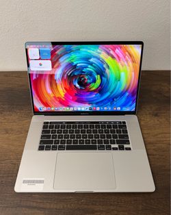 16" MacBook Pro Touchbar 32GB RAM*512GB SSD*2.4Ghz Intel 8 Core i9