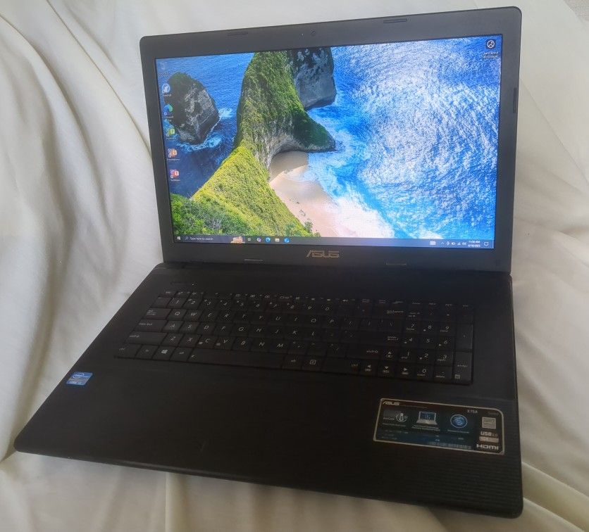 17" Asus Laptop with SSD & CD/DVD Drive