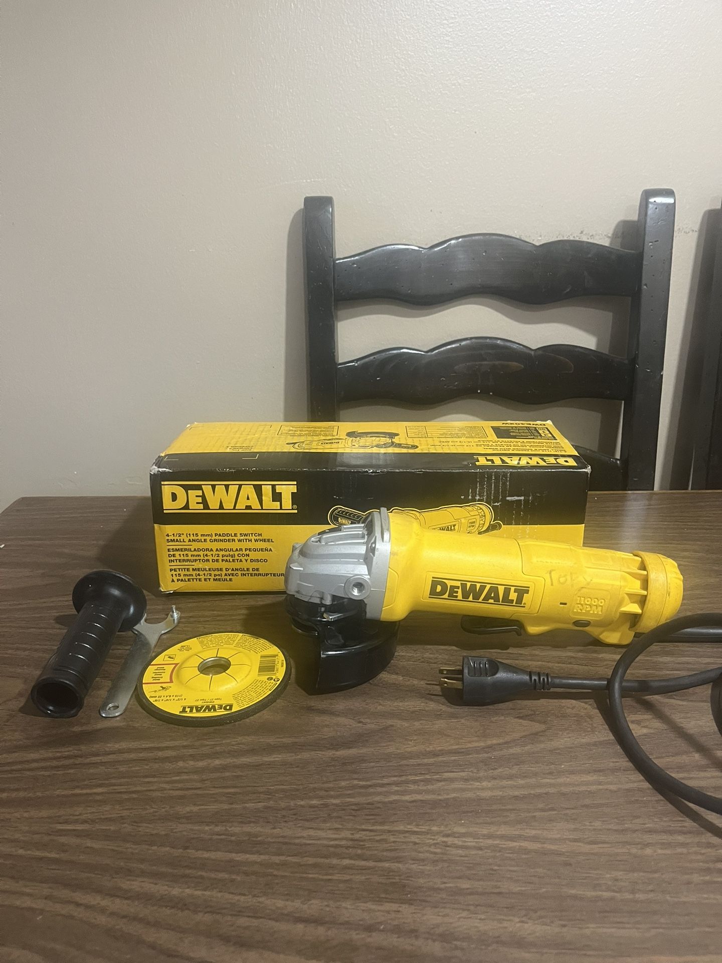 DeWalt 11 Amp 4-1/2” Angle Grinder