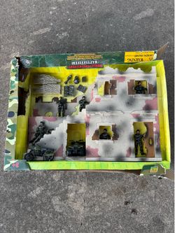 World Peacekeepers Battlefield playset
