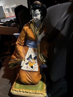 Ceramic Geisha Figurine with Hand-Painted Detail
