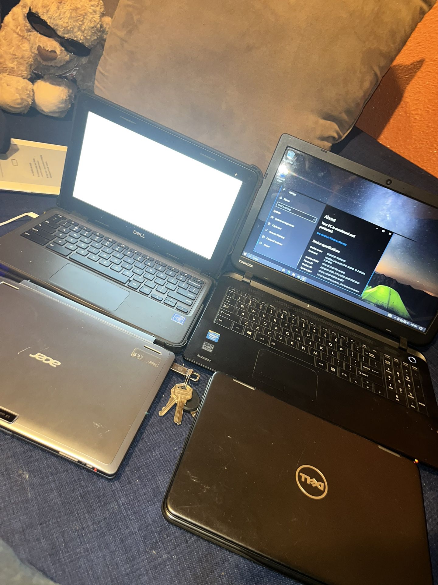 4 Laptops 