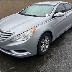 2012 Hyundai Sonata · GLS Sedan 4D