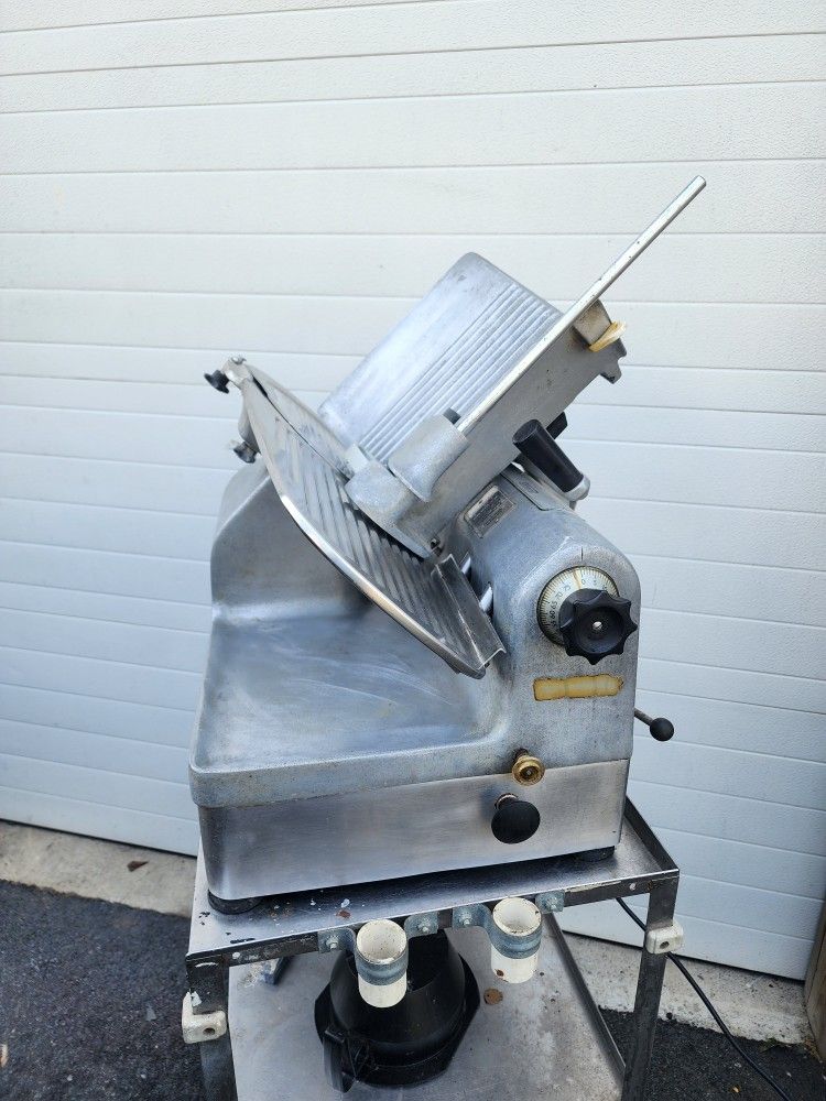 Hobart 1712 Commercial Automatic/Manual Deli Meat Cheese Vegetable Slicer, 12" blade, 115V,