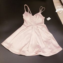 Dress Mini in Pink Windsor BRAND NEW (SIZE 5)