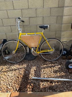 Vintage Schwinn Varsity Bike