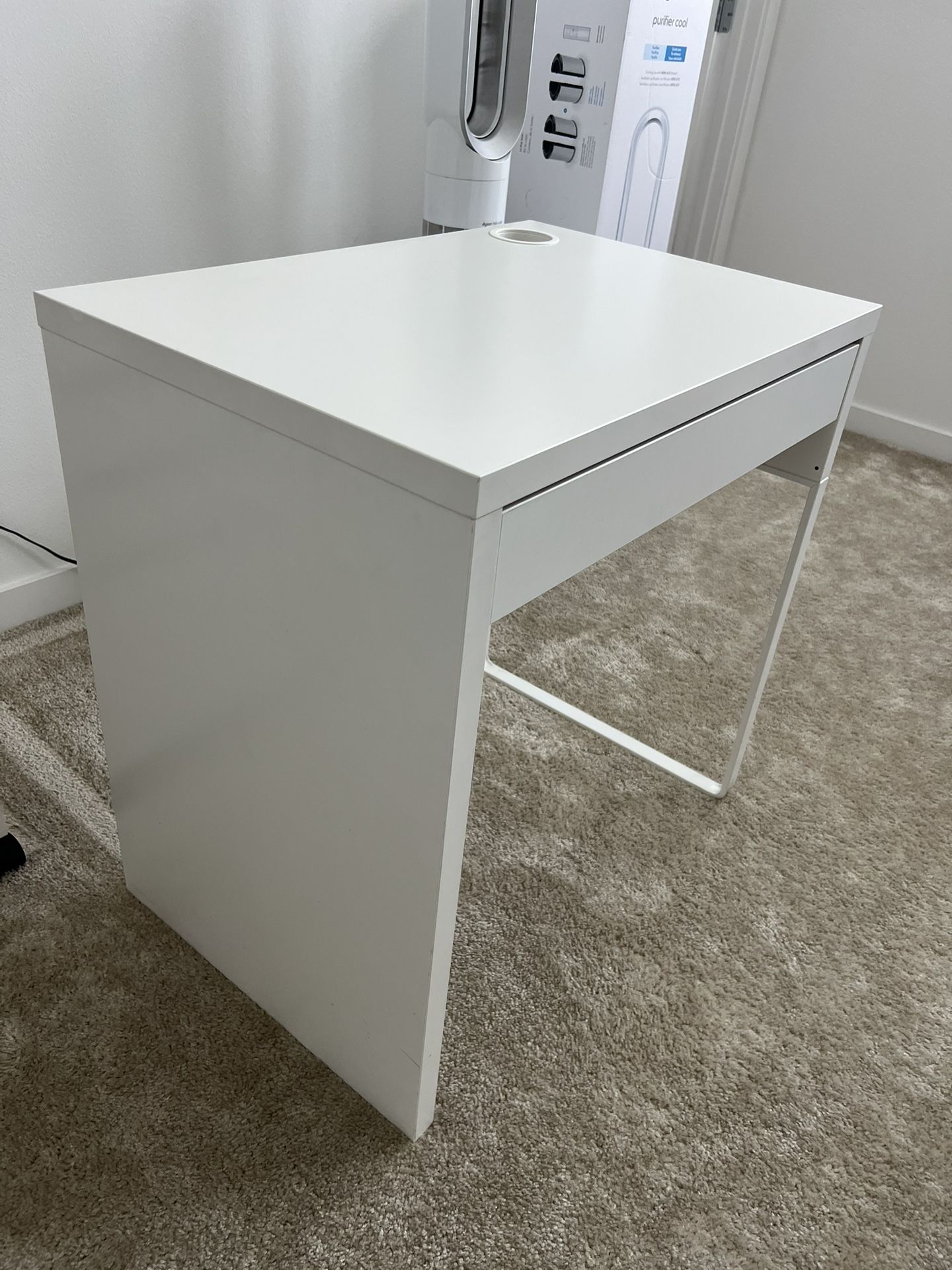 IKEA Micke Desk