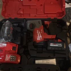 NEW!!!Milwaukee Fuel SDS Plus Rotary Hamer Two XC 6.0  Charger & Case 