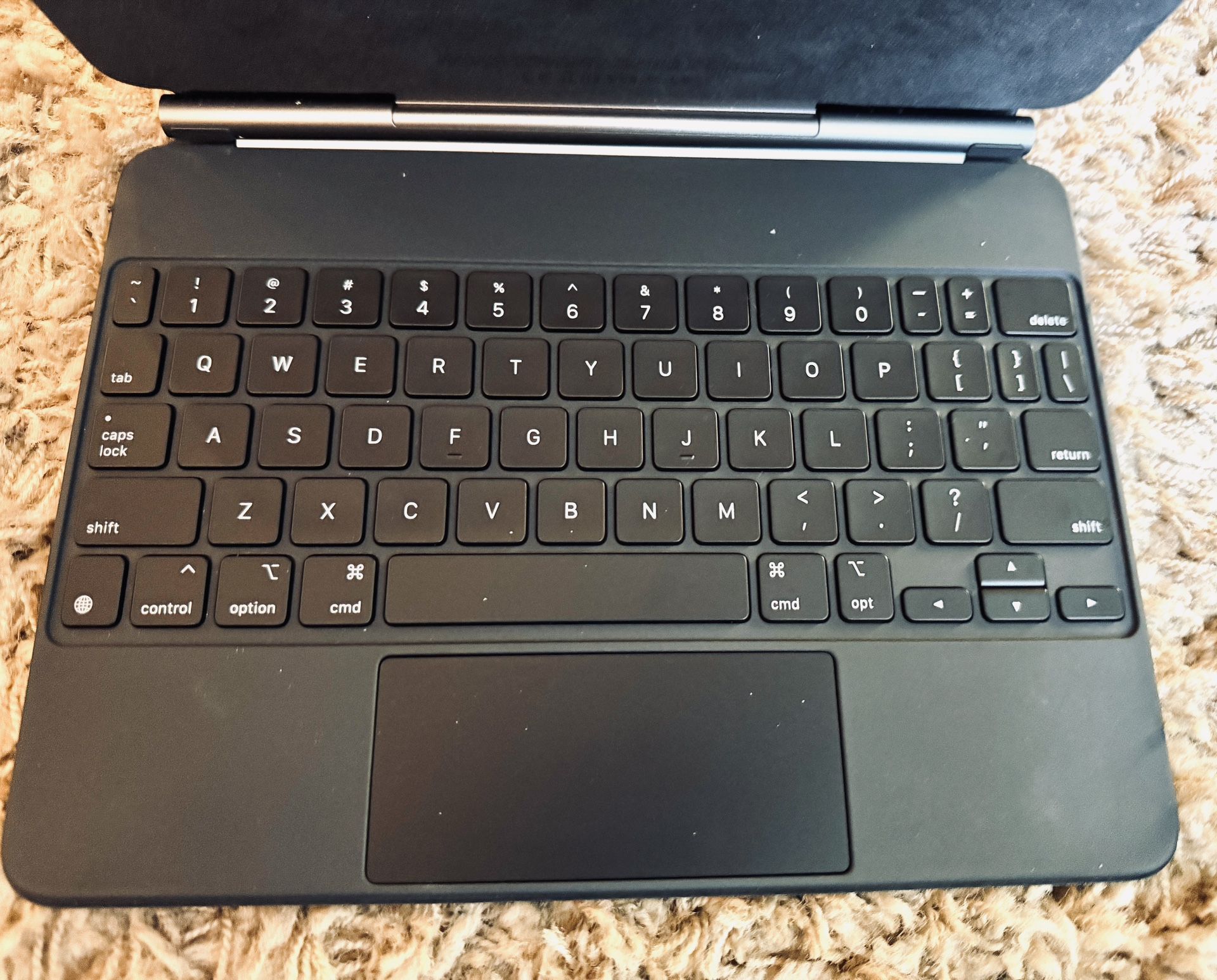 Apple iPad Full Keyboard.