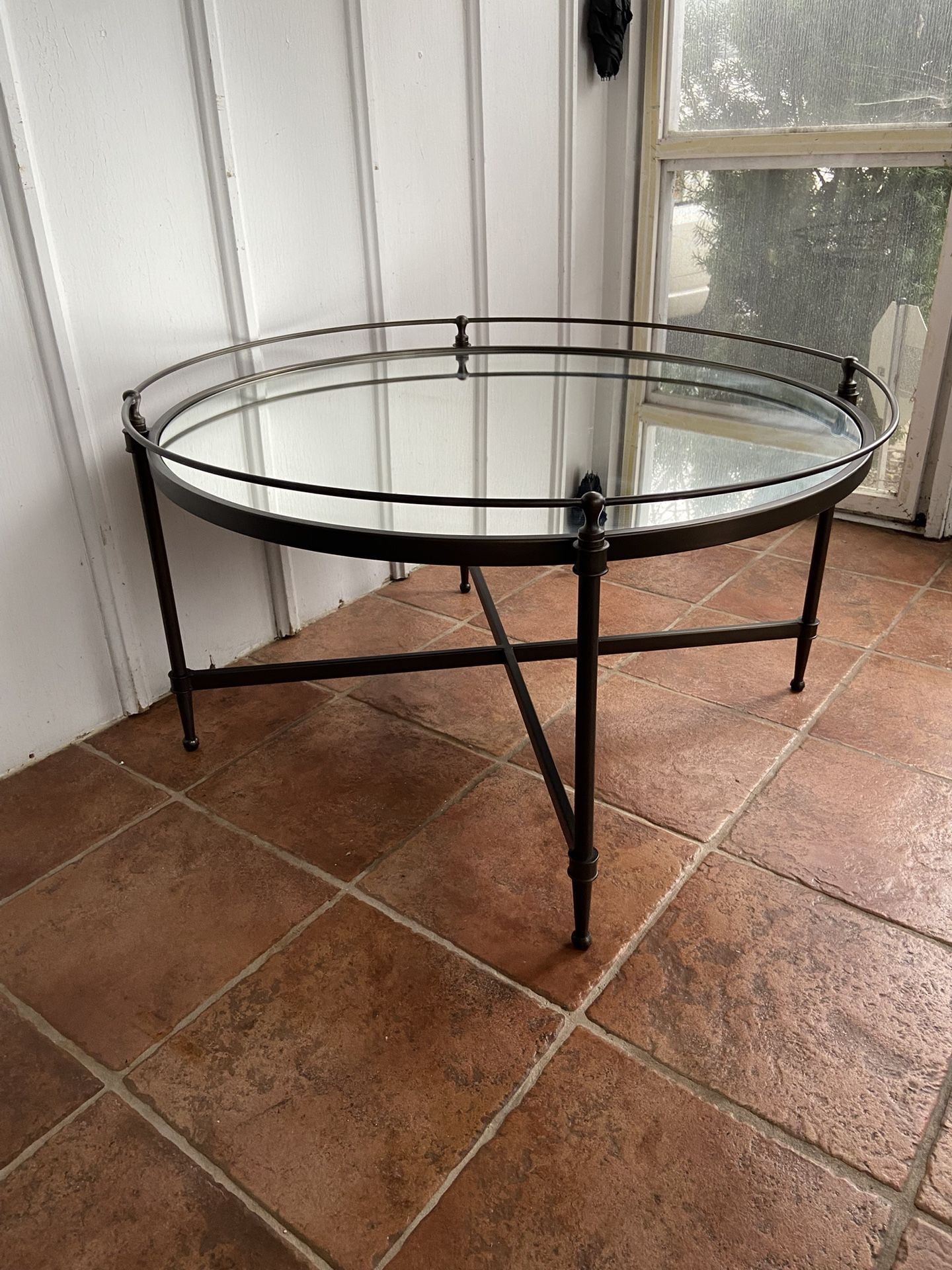 Decorative coffee table