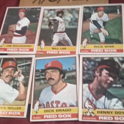 1976 Topps Red Sox Baseball Collector Trading Cards