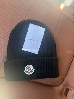 Black moncler beanie
