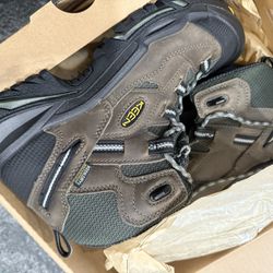 Brand New Utility Boots