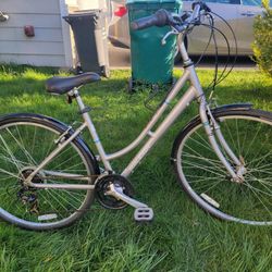 RALEIGH  DETOUR 3.5 BIKE 