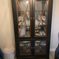 China Cabinet (Cabinet Only/China Not Included)