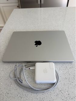Apple MacBook Pro 14” silver