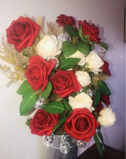 Bouquet of roses with vase