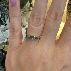 14K Gold Natural Emeralds And Diamonds Ring Band