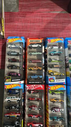 Hot wheels 5 pack