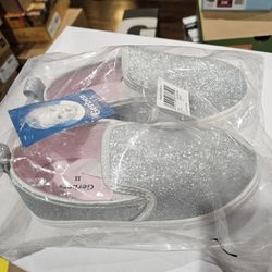 Gerber Toddler Girls Silver Glitter Slip-On Sneaker size 11 toddler