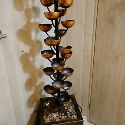 Bond BLOOMINGTON Casading  Cup Fountain.