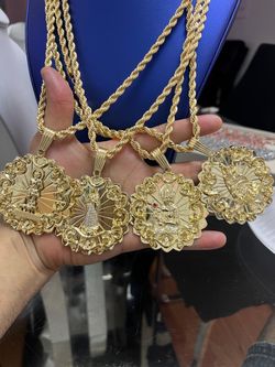 Cadena Y Dijes ' Necklace And Pendant