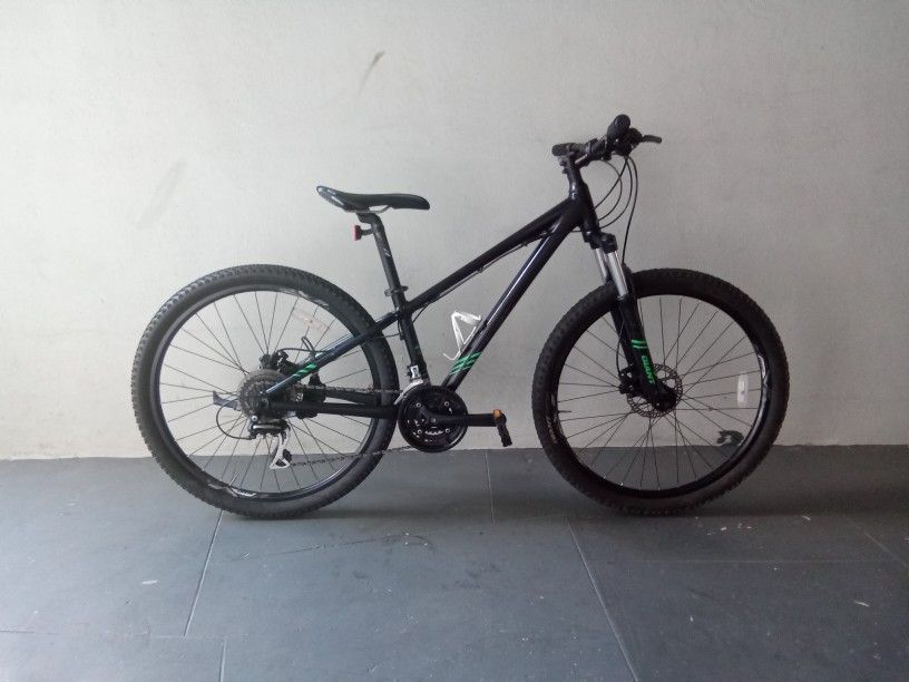BICYCLE GIANT 24 SPEED SIZE 27,5 BRAND NEW