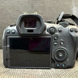 Canon EOS R6 Mark II 24.2 MP Digital Camera- Black (Body Only) w/ USB-C Wire
