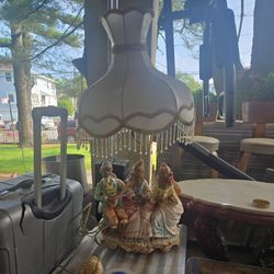 ANTIQUE LAMP WITH SHADE