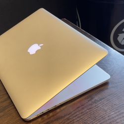 Apple MacBook Pro 15”’ Quad Core I7, 16GB Ram 500GB SSD $375