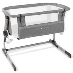 Baby Delight Beside Me Dreamer Bassinet & Bedside Sleeper .