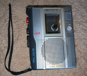 Sony TCM-200DV clear voice cassette voice recorder  works great