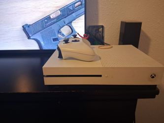 Microsoft Xbox One S Console with Controller