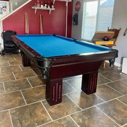 Pool Table 8ft( Free Delivery & Set Up & New Color Felt Of Your Choice