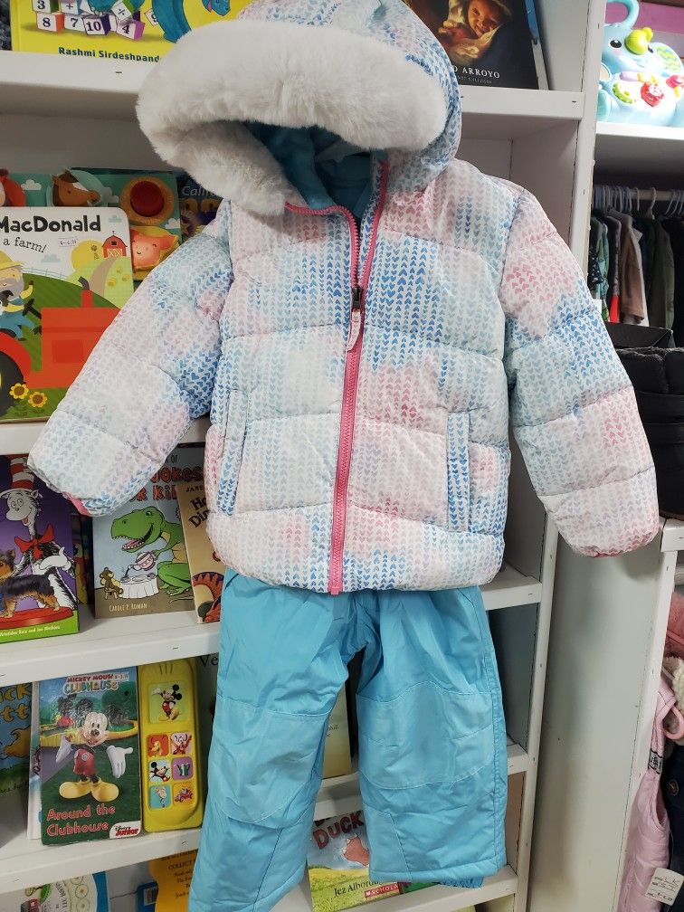 New Snow Suit Size 4T