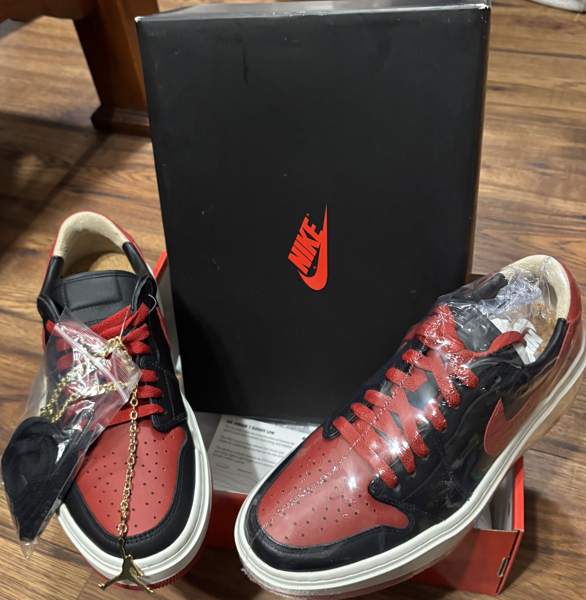 Air Jordan 1 ‘Elevate’ Low SE Size 9.5 Women