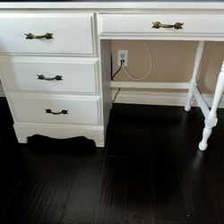 Vintage White Desk – 1980s/1990s