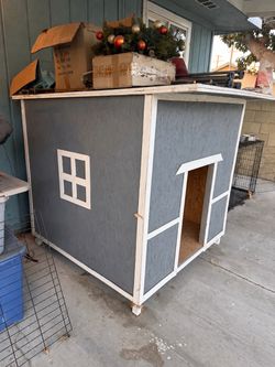 Dog house with AC unit