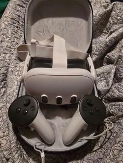 Meta Quest 3 VR Headset with Controllers and Case