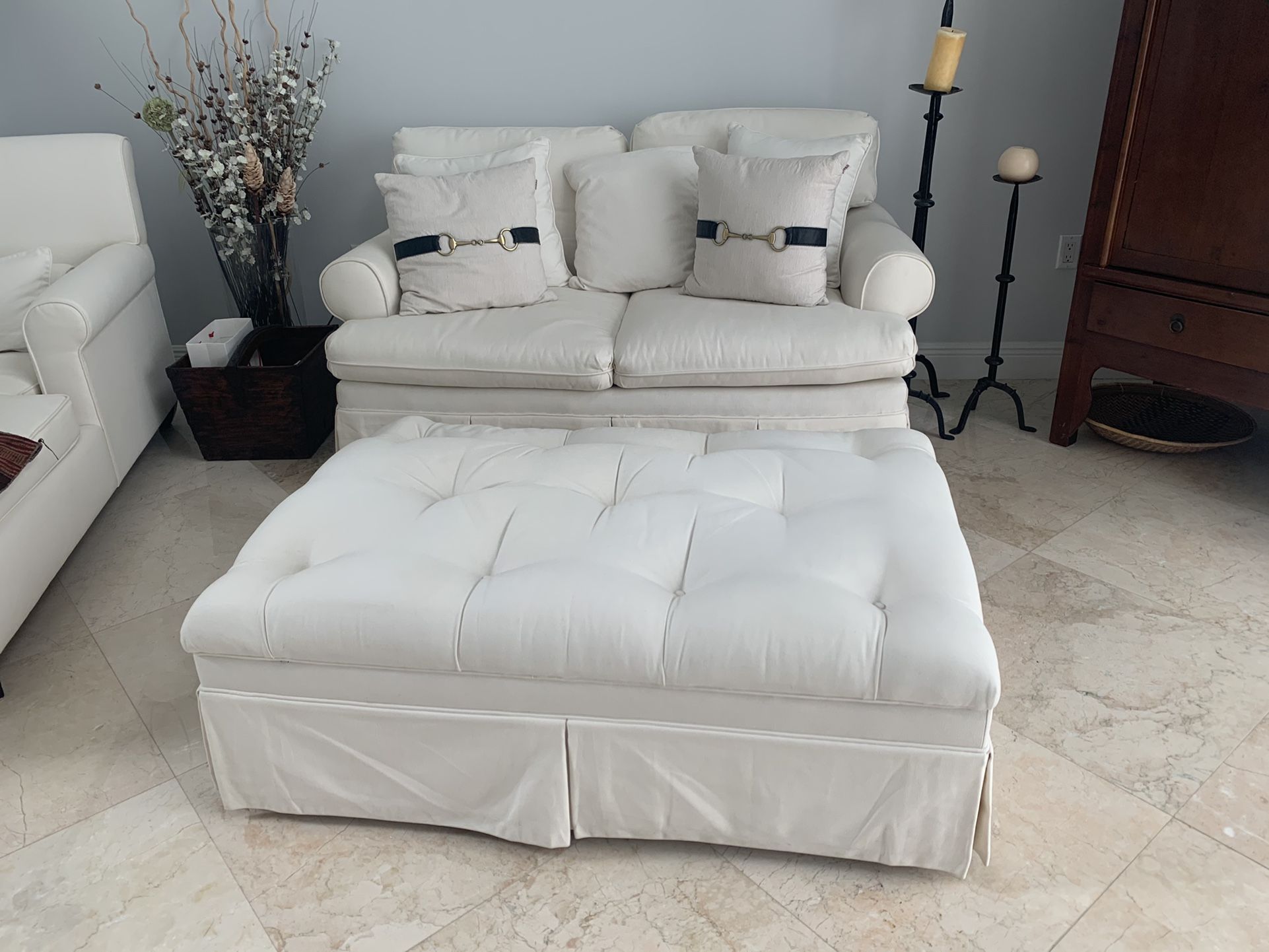 White Fabric Love Seat *BONUS TV*