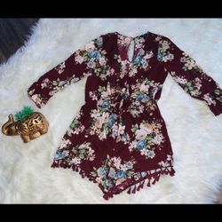 NWOT See You Monday Beautiful Floral Romper For Sale !!! 