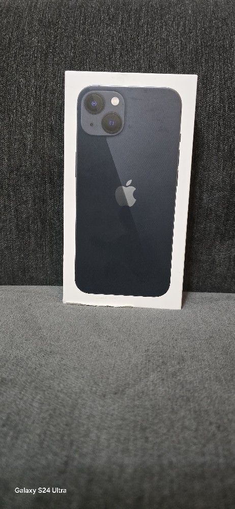 "iPhone 13 Brand New" From Straight/Talk Services