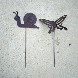 Snail/Butterfly Metal Yard Decor Stakes